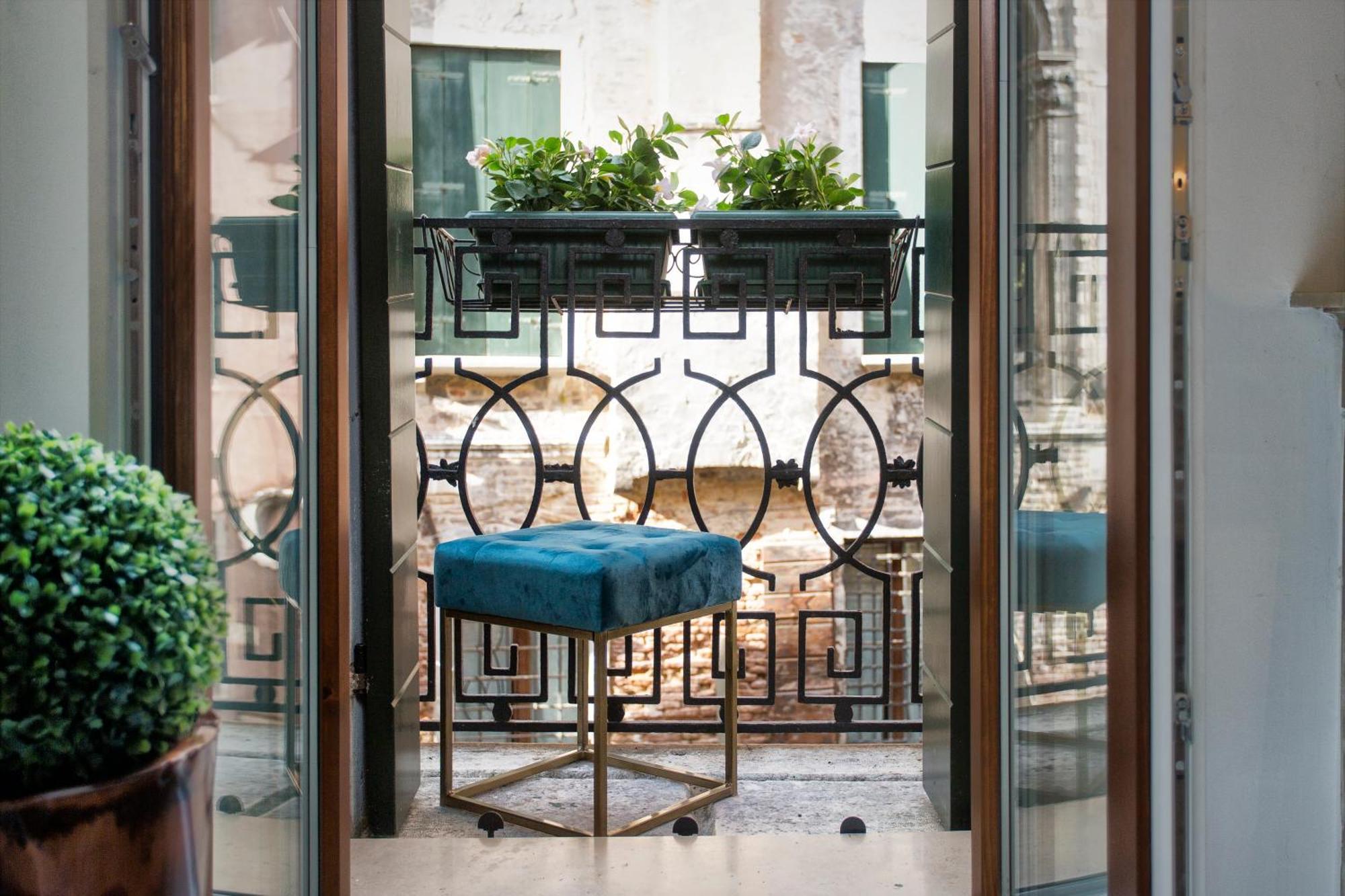 Ca Patron Loft - Canal View * Venecia
